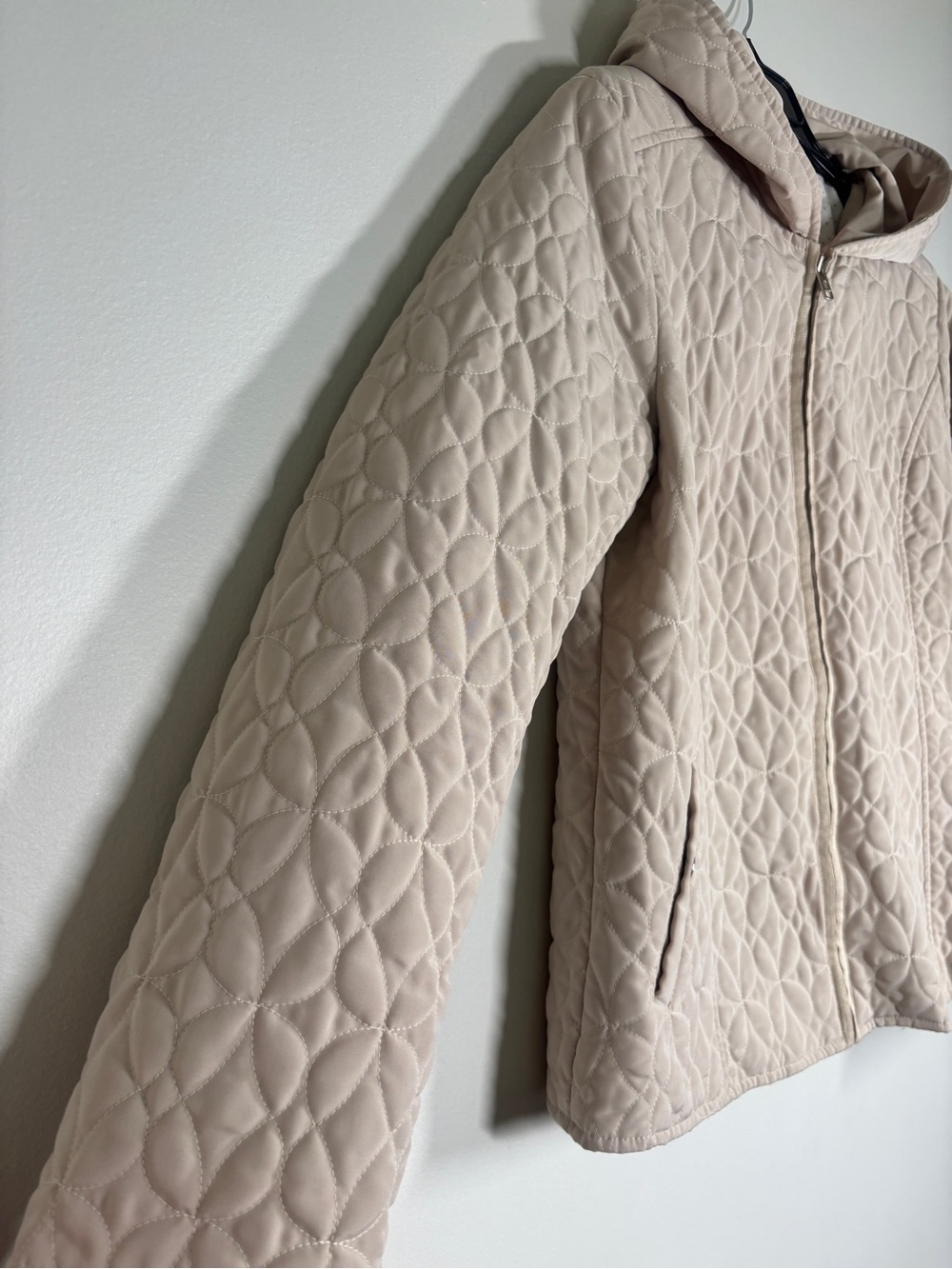 Esprit Light Cream Quilted Hooded Jacket - Picture 3 of 9